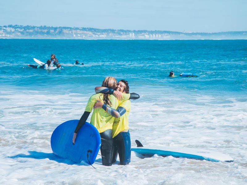 Carcavelos Surf Camp - image of the people surfing 1