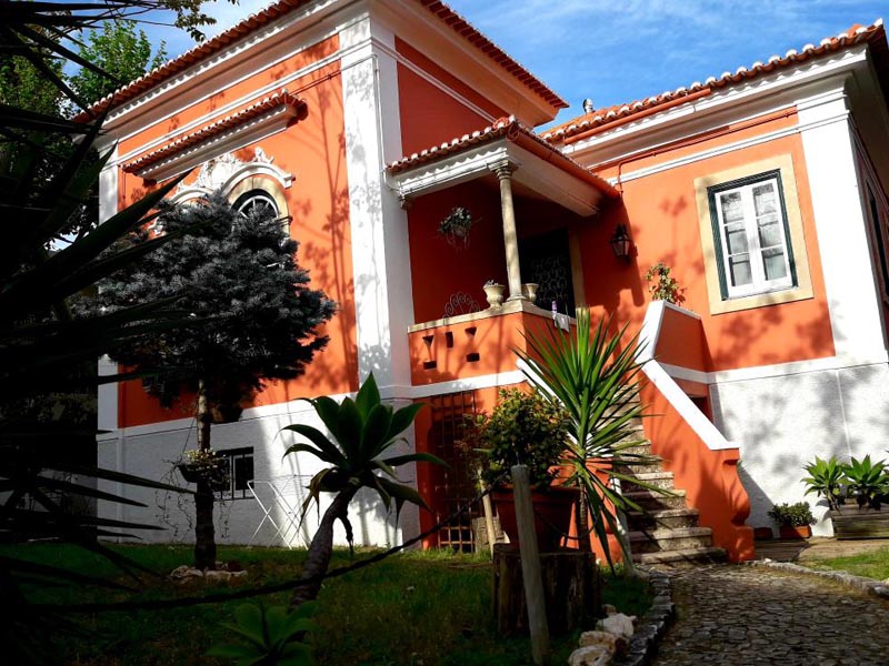 Carcavelos Surf Camp - the house image 1